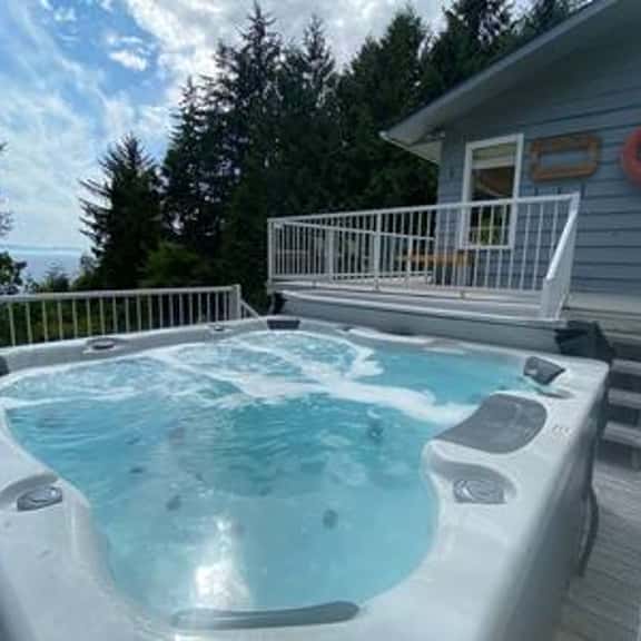 The Surf Chalet - Image 1