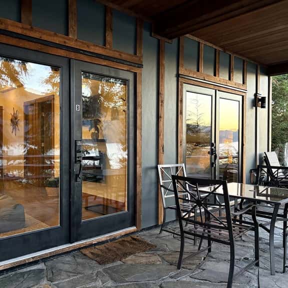 Going Coastal R&R | Unit B | Waterfront Sleeps 4 - Image 1
