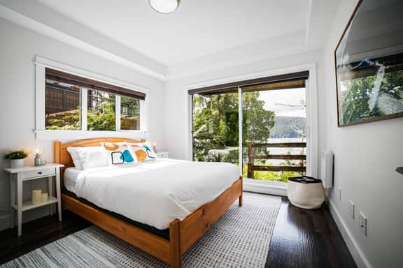 Sitka House - Image 3