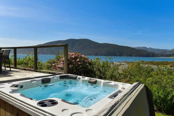 San Juan Surfhouse - Oceanfront Vacation Rental - Image 2