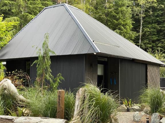Flow Cottage: Private Hot Tub - Image 4