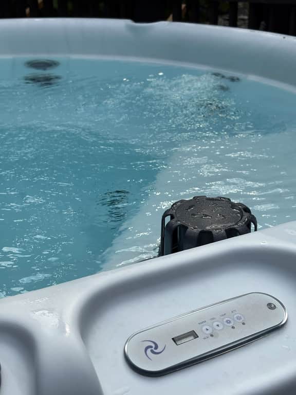 Flow Cottage: Private Hot Tub - Image 2