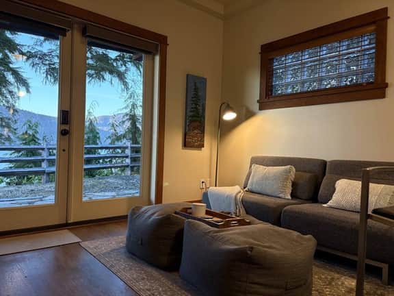 Going Coastal R&R | Unit B | Waterfront Sleeps 6 - Image 2