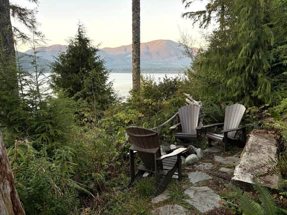Going Coastal R&R | Unit B | Waterfront Sleeps 4 - Image 5