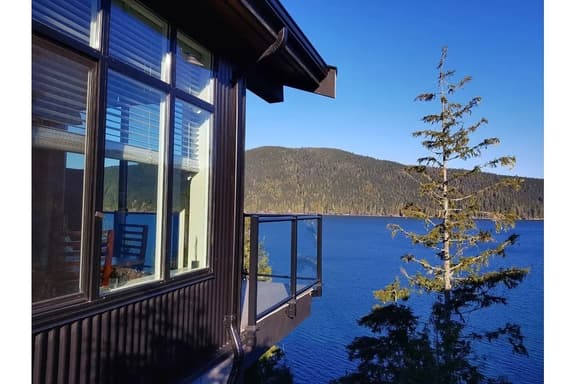 River Raven Retreat - Image 1